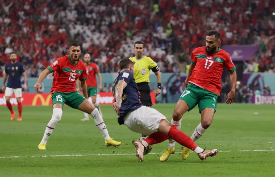 الأفضلية للديوك : تاريخ المواجهات بين المغرب و فرنسا قبل مباراتهما اليوم
