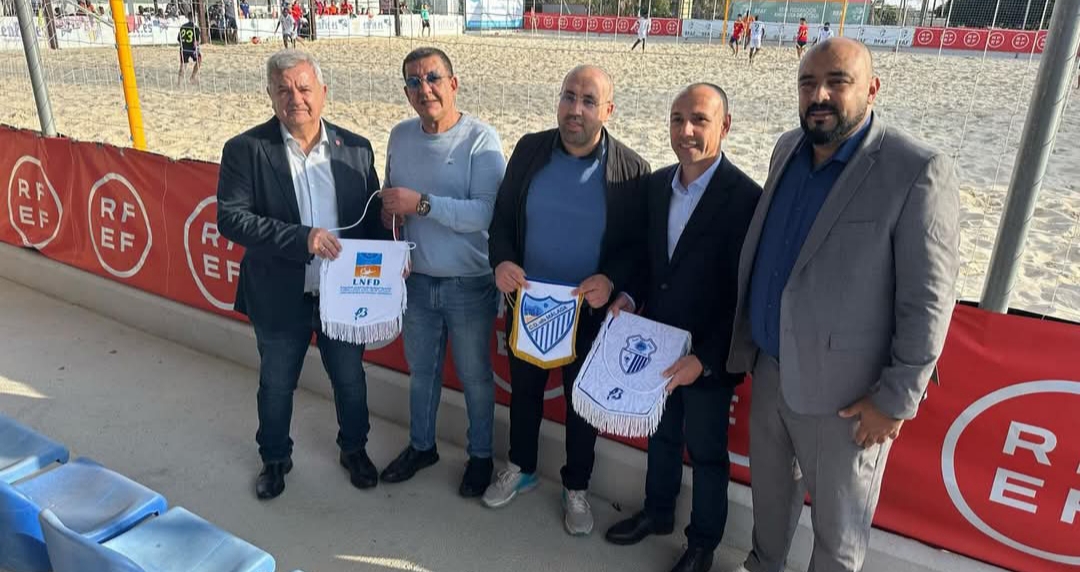 اجتماع مغربي إسباني لتعزيز التعاون في كرة القدم الشاطئية 